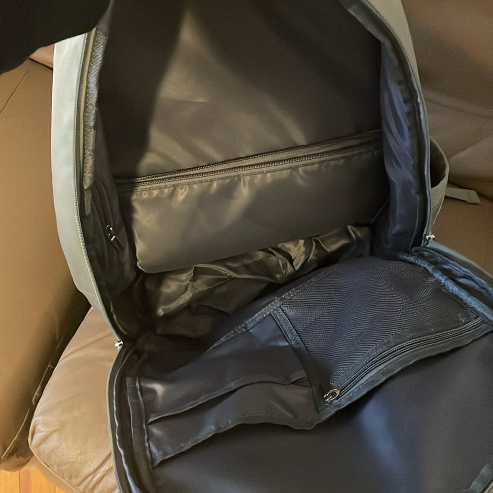 Travel Backpack!🎒 - Picture 2 of 8